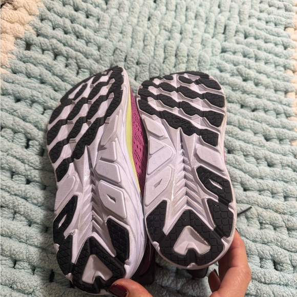 Hoka Clifton – Magenta/Black/White – Women’s 9B - Picture 5 of 5